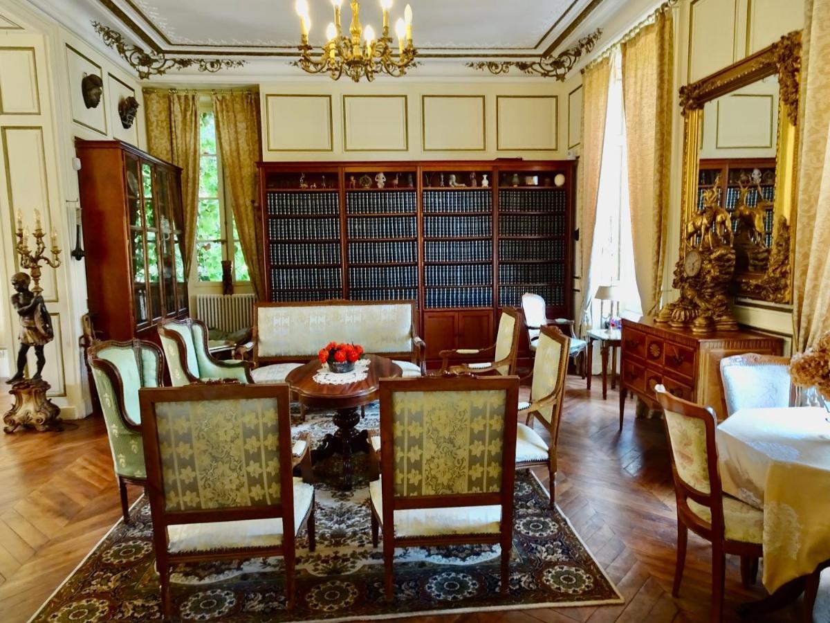 ชาโต เล วัลเล Bed & Breakfast Tournon-Saint-Pierre ภายนอก รูปภาพ