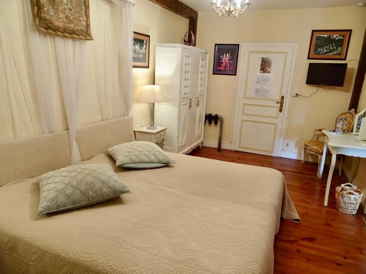 ชาโต เล วัลเล Bed & Breakfast Tournon-Saint-Pierre ภายนอก รูปภาพ