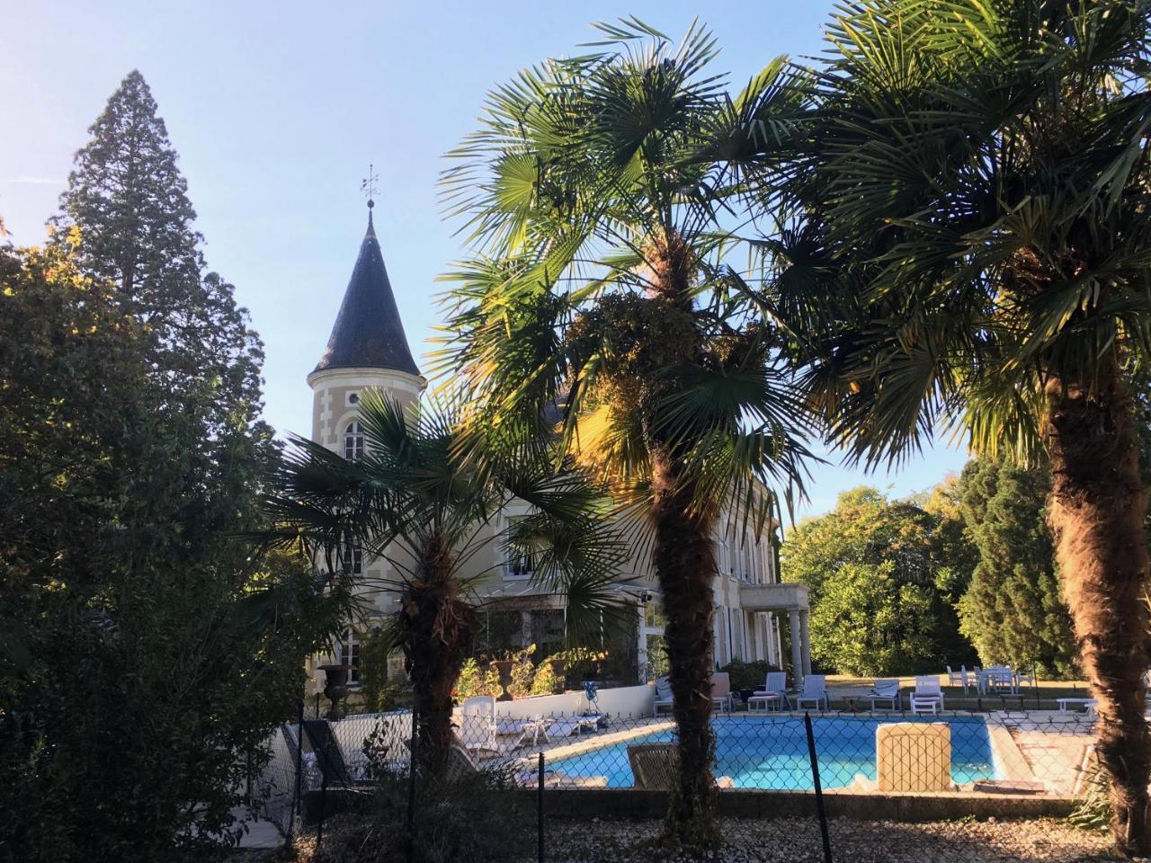 ชาโต เล วัลเล Bed & Breakfast Tournon-Saint-Pierre ภายนอก รูปภาพ