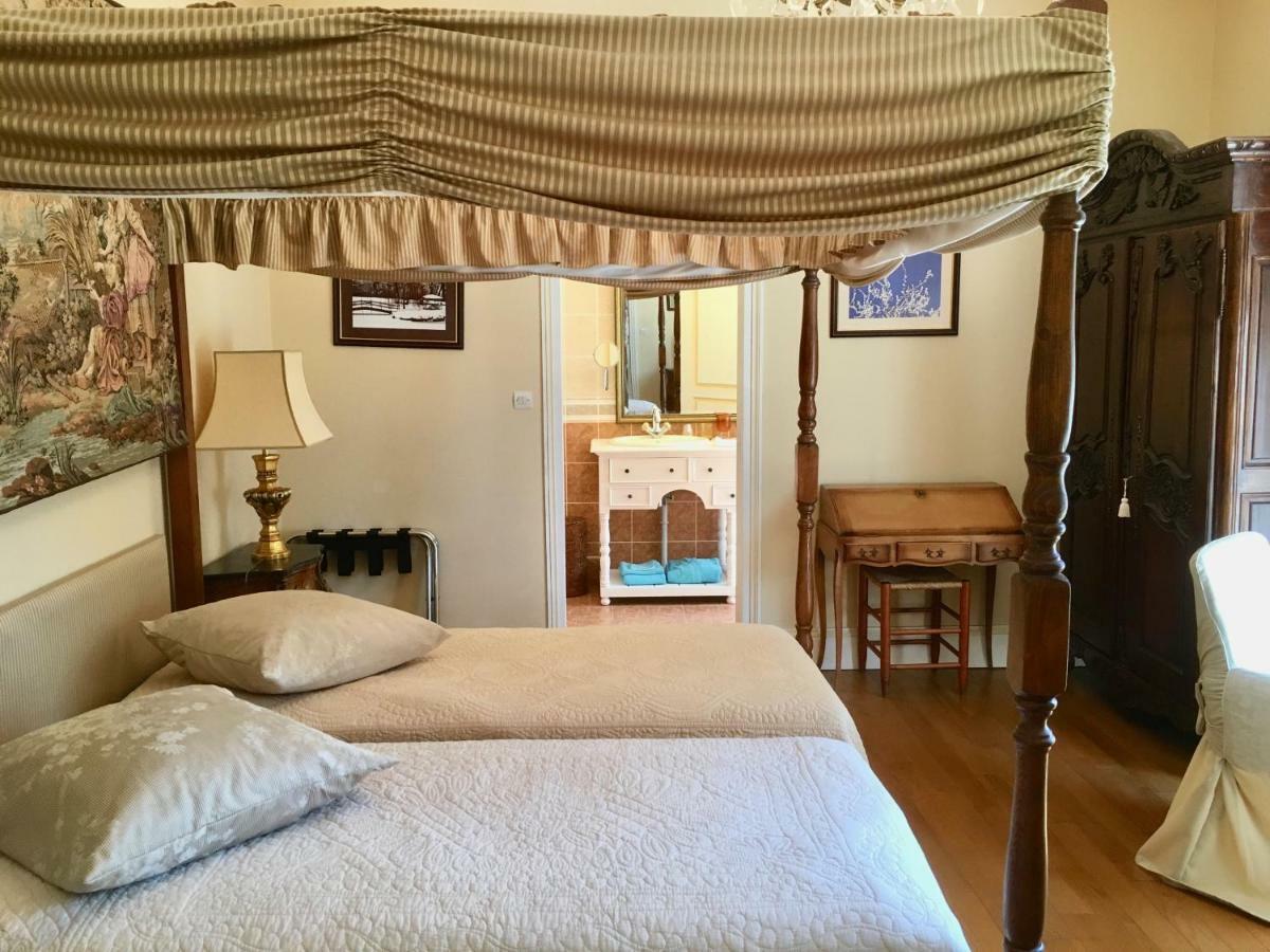 ชาโต เล วัลเล Bed & Breakfast Tournon-Saint-Pierre ภายนอก รูปภาพ